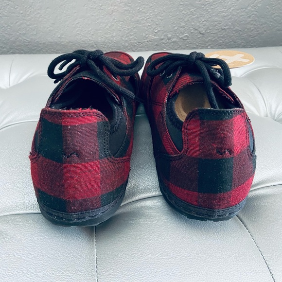 OTZ Shoes Canvas Red/Black Plaid Lace Up Velcro - Picture 6 of 10